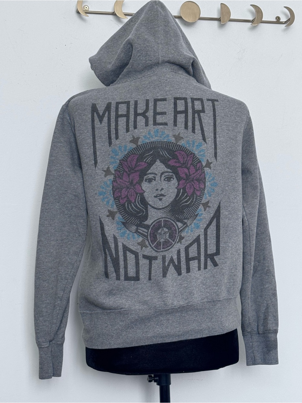 Obey make art not war fitted women’s hoodie